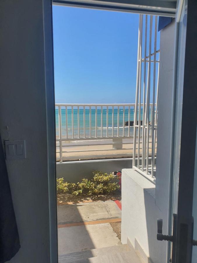 Sea Breezer Vacation Ocean Front En Condominio Playa Mar San Juan Buitenkant foto